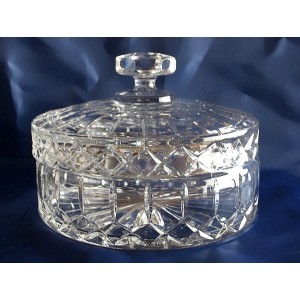 Crystal sweetbox 18cm. Ruckl Collection.