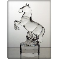 Figurine cheval en cristal. Taille : 13cm.