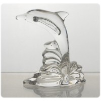 Petit figurine dauphin en cristal. Taille : 6,5cm.